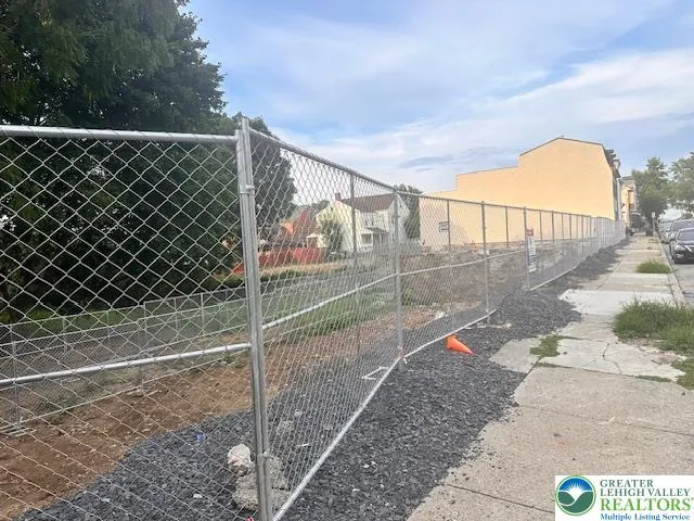 a view of a wrought fence