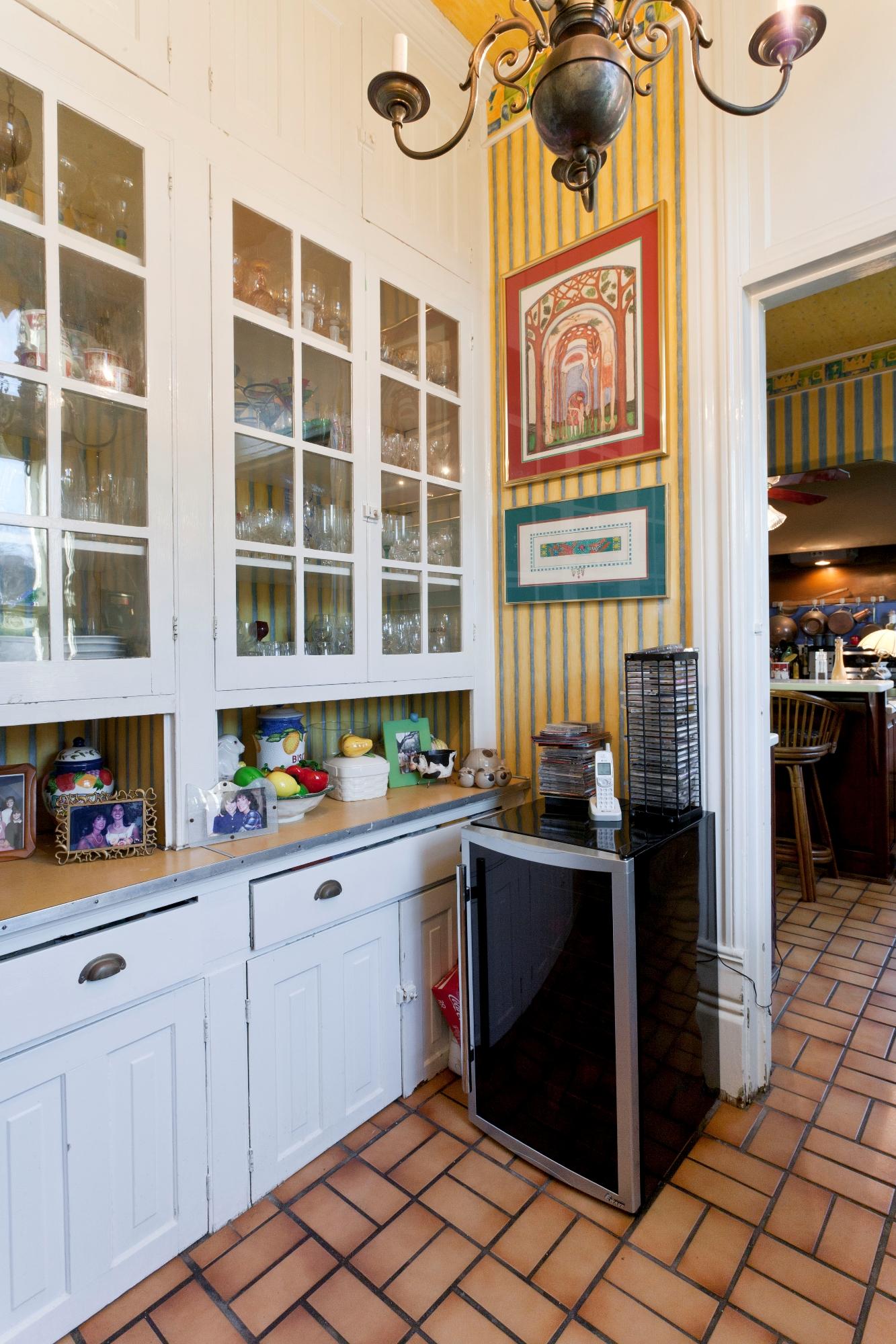 360 South Crest Road Chattanooga, TN 37404 - Photo 14 of 26 013butlers pantry