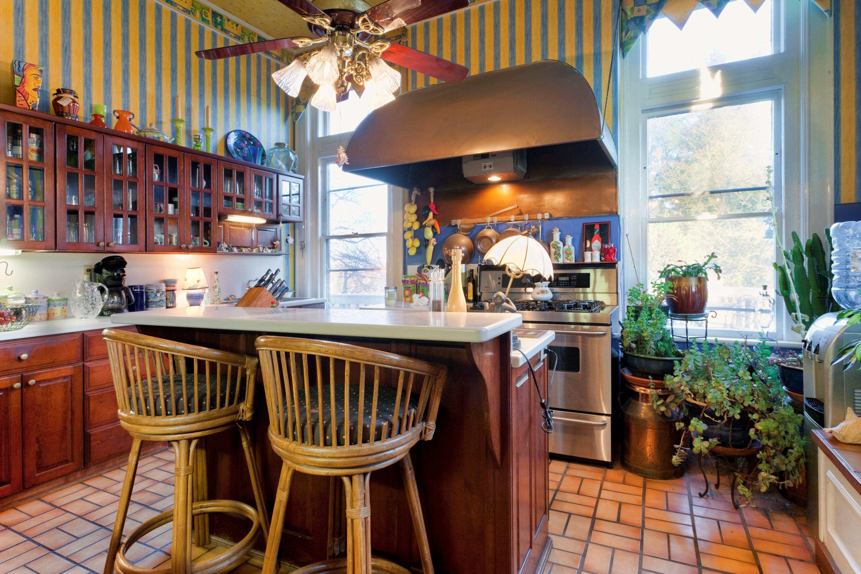 360 South Crest Road Chattanooga, TN 37404 - Photo 15 of 26 014kitchen 1