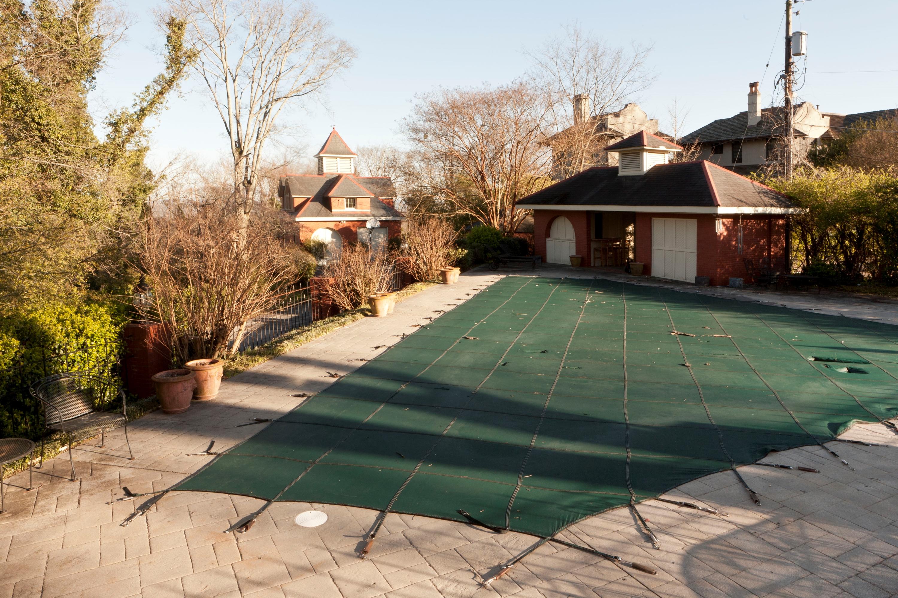 360 South Crest Road Chattanooga, TN 37404 - Photo 22 of 26 025pool area