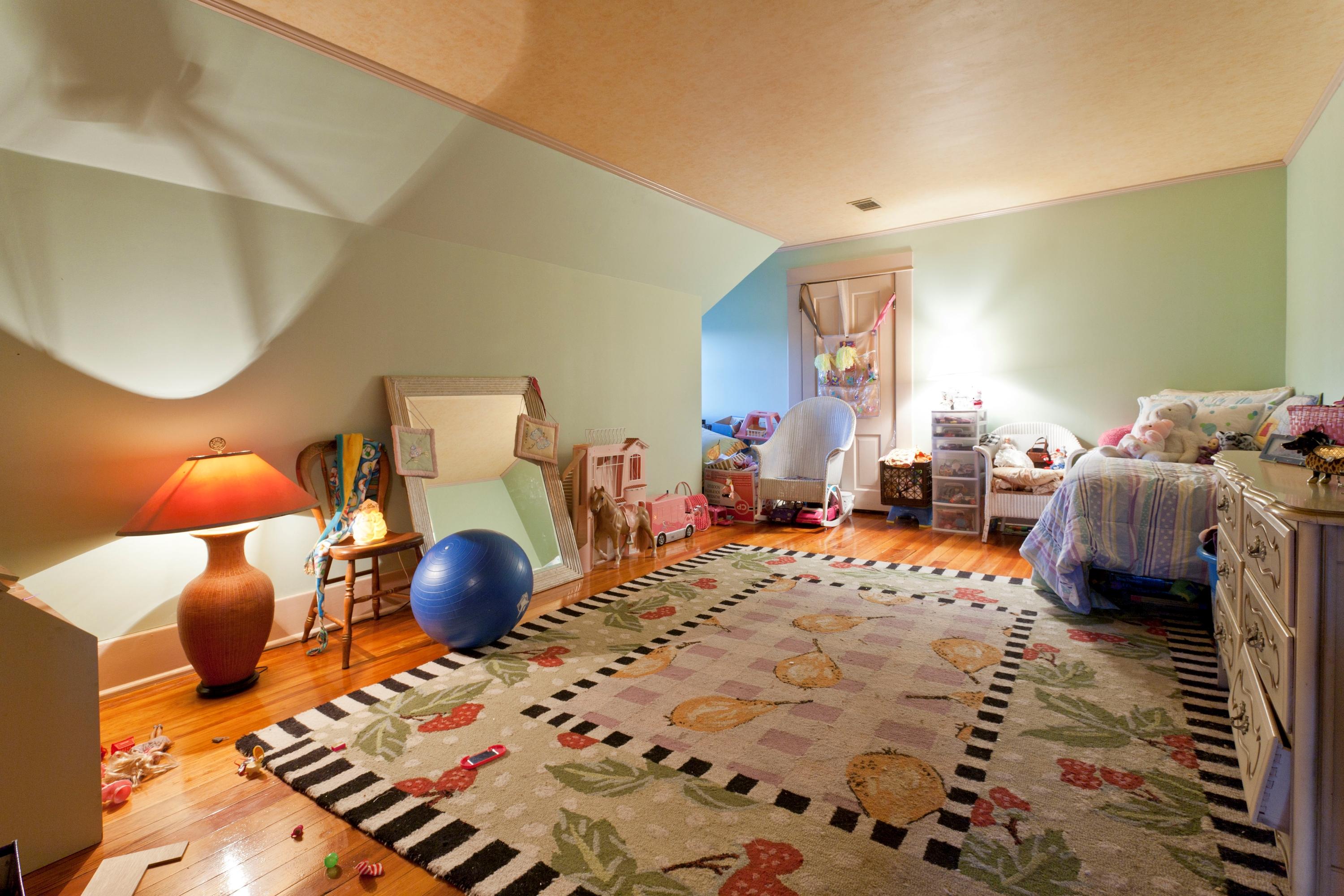 360 South Crest Road Chattanooga, TN 37404 - Photo 26 of 26 0243rd floor bedroom large