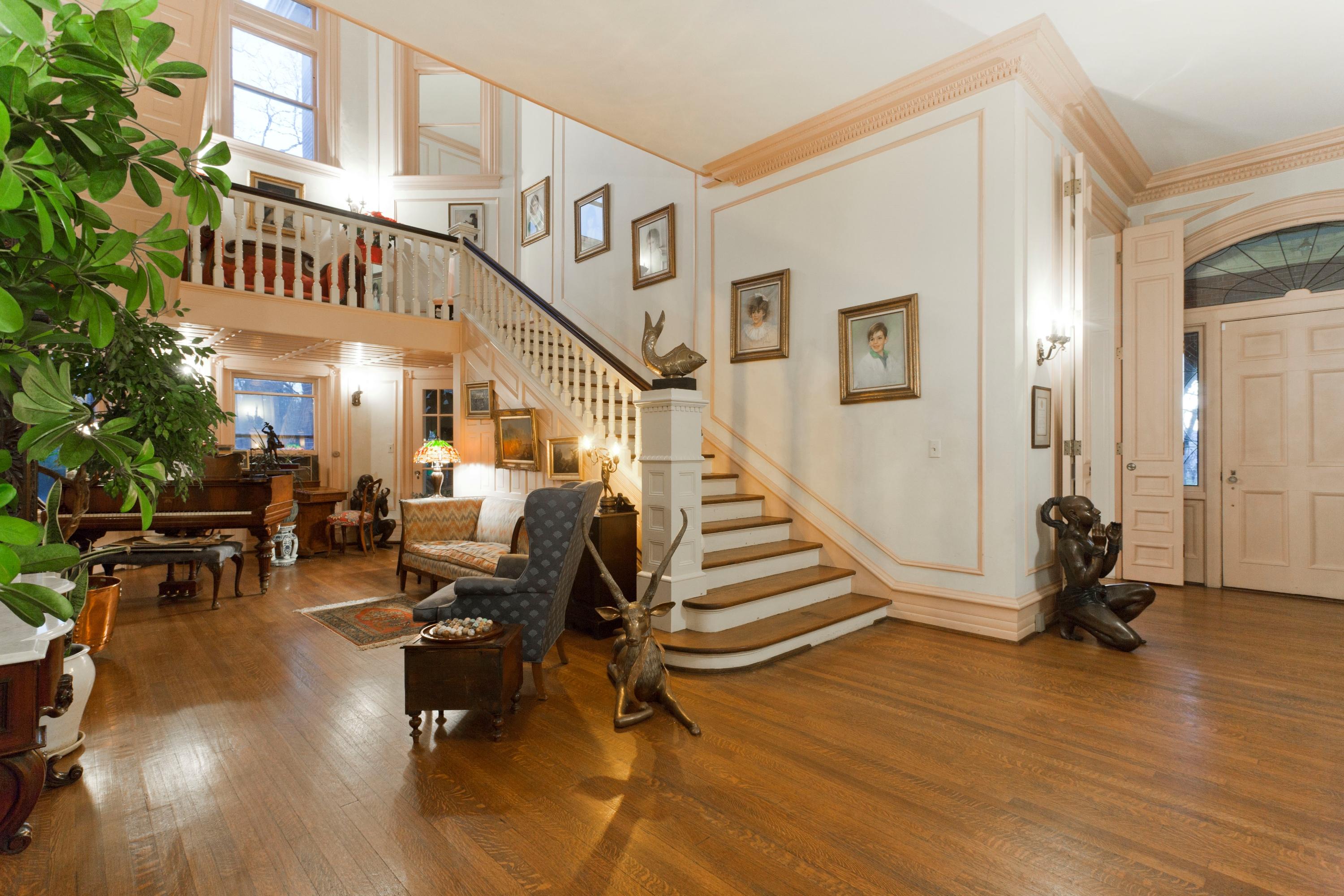 360 South Crest Road Chattanooga, TN 37404 - Photo 6 of 26 006foyer and staircase horiz 1