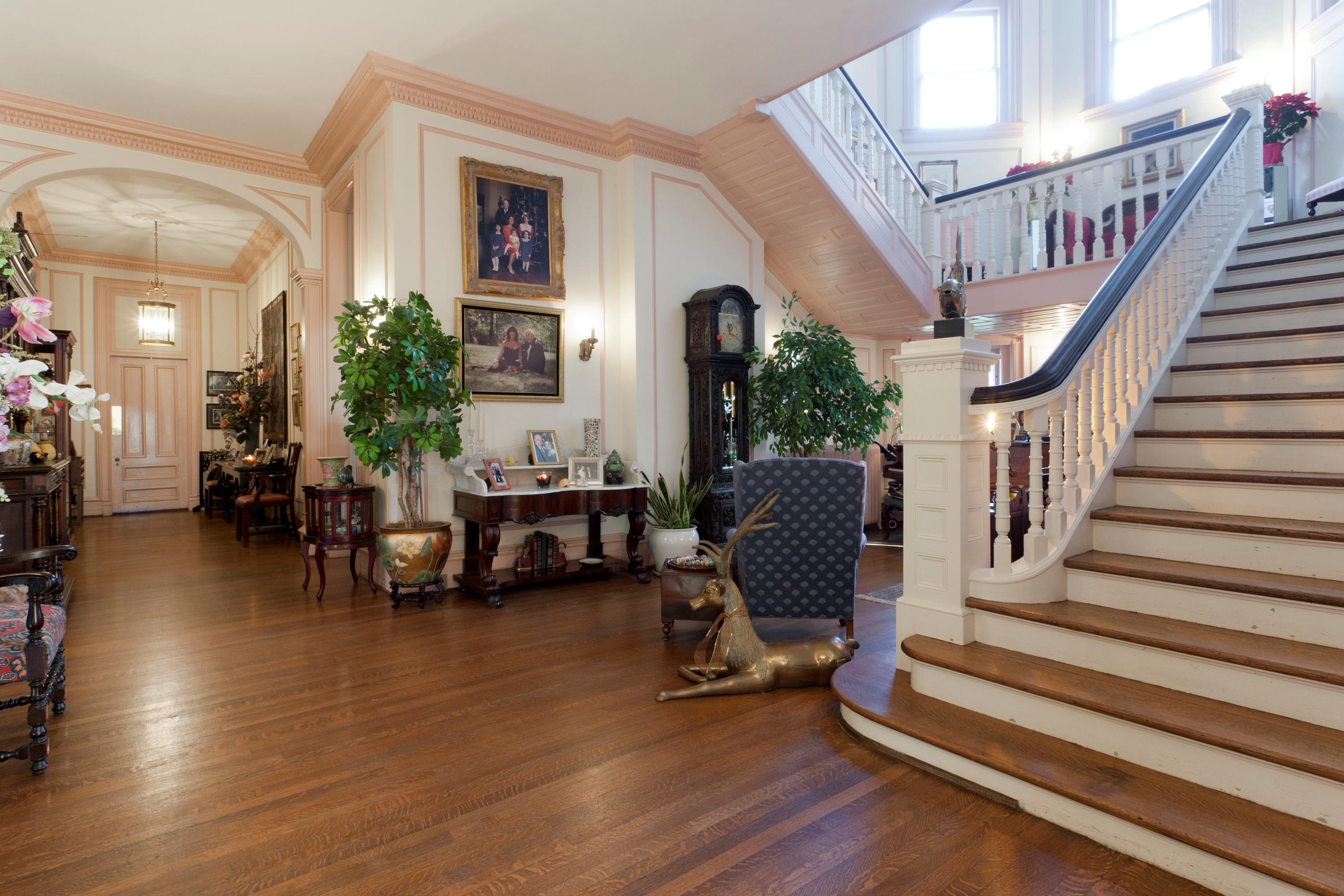 360 South Crest Road Chattanooga, TN 37404 - Photo 7 of 26 007foyer and staircase horiz 2