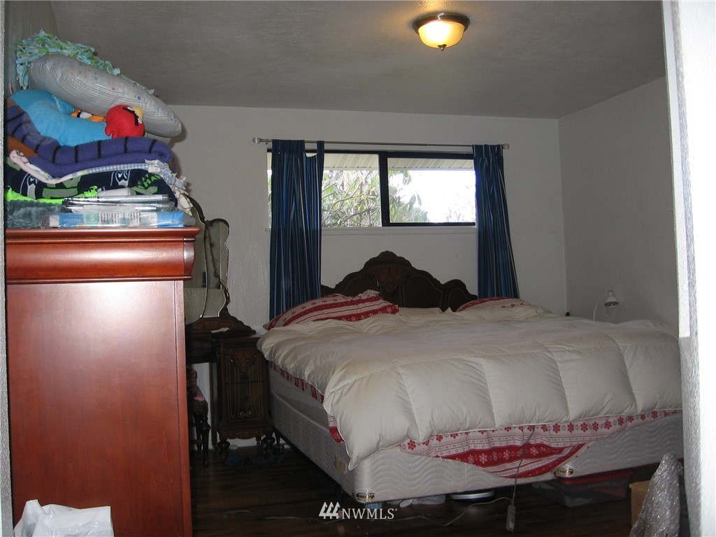 2834 Rocky Point Road Northwest Bremerton, WA 98312 - Photo 11 of 18 Gallery Image 11