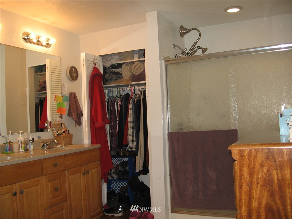 2834 Rocky Point Road Northwest Bremerton, WA 98312 - Photo 10 of 18 Gallery Image 10