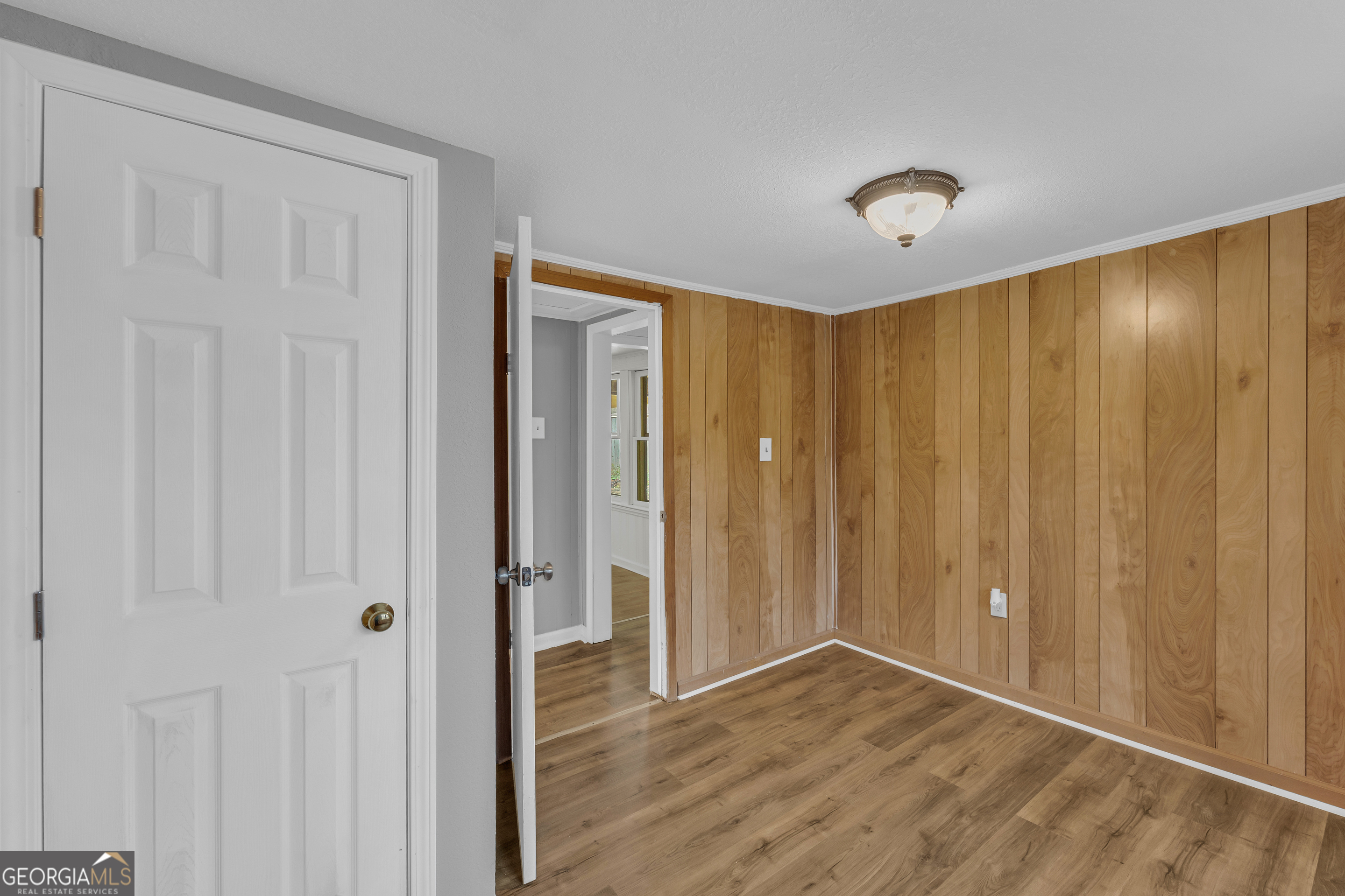 132 Queen Street Toccoa, GA 30577 - Photo 23 of 46 a view of a livingroom with wooden floor