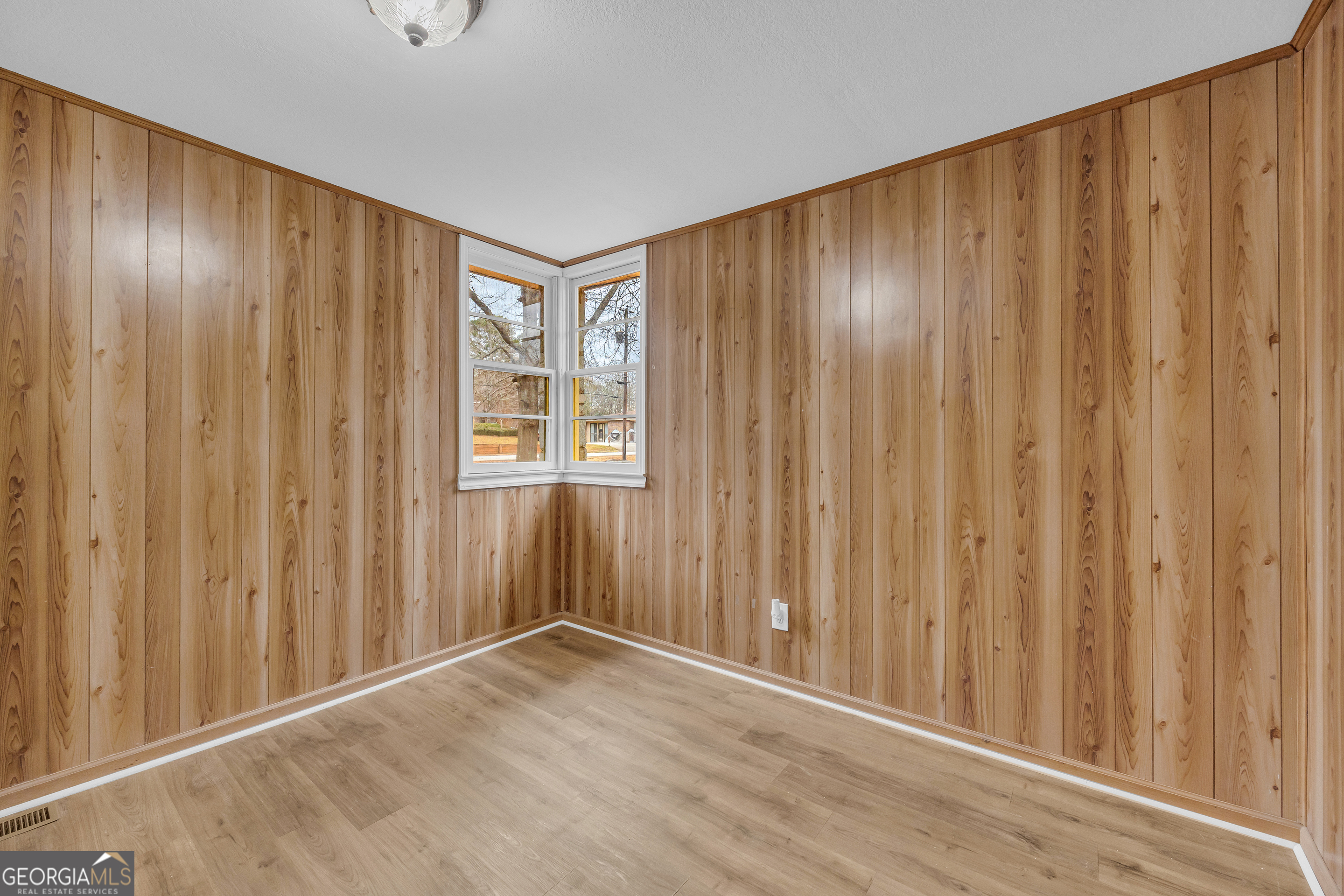 132 Queen Street Toccoa, GA 30577 - Photo 28 of 46 a view of a hallway with wooden floor