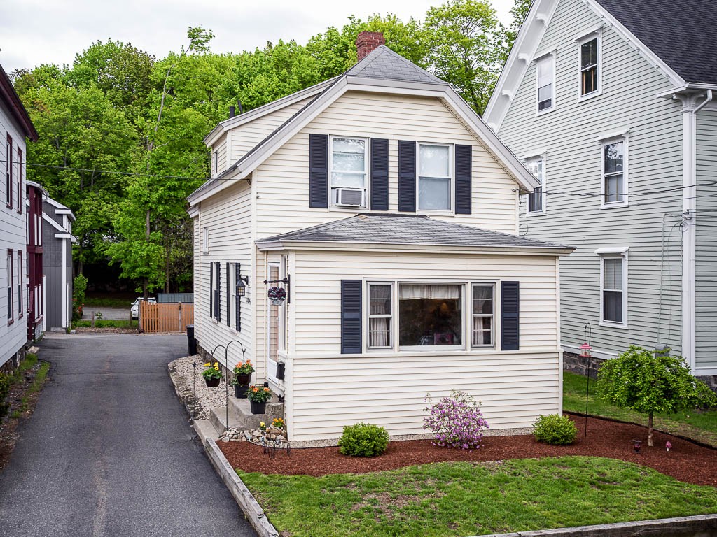 6 Ridge Street Andover, MA 01810 - Photo 1 of 17 Gallery Image 1
