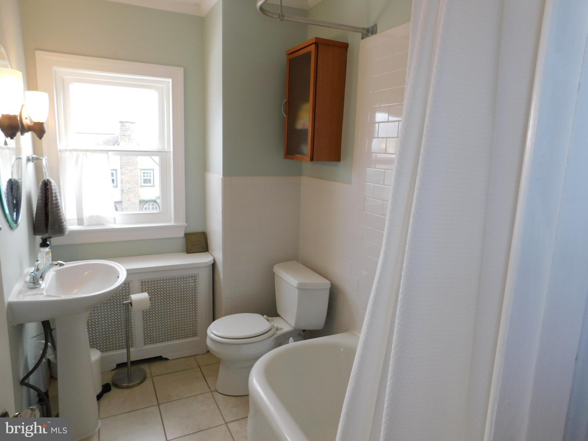 413 Wellesley Road Philadelphia, PA 19119 - Photo 19 of 28 Gallery Image 19