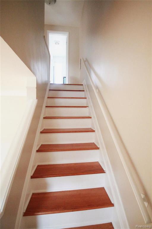 1526 West Webster Road Royal Oak, MI 48073 - Photo 17 of 38