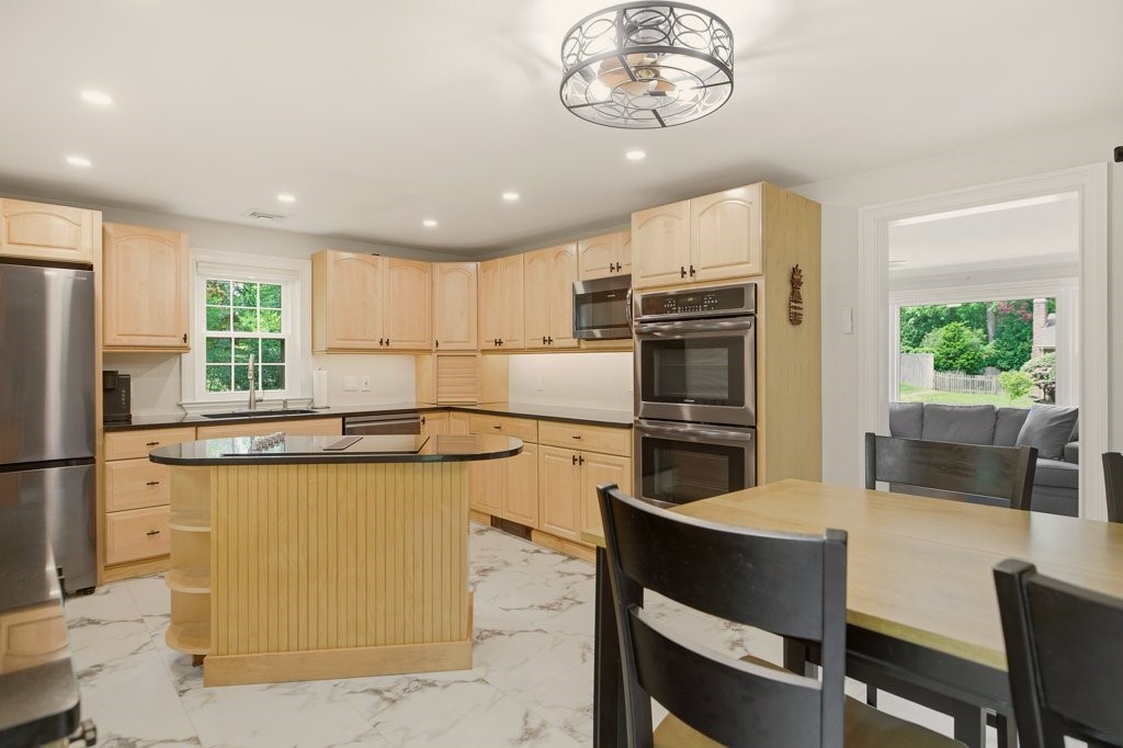 78 Grand View Road East Greenwich, RI 02818 - Photo 12 of 47