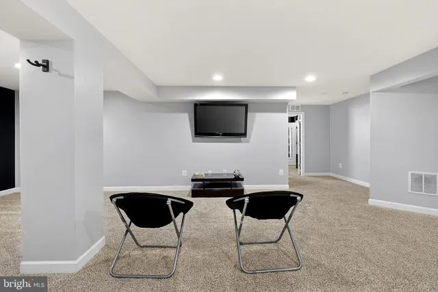 $949,900 | 810 Ashby Drive, Middletown, DE 19709