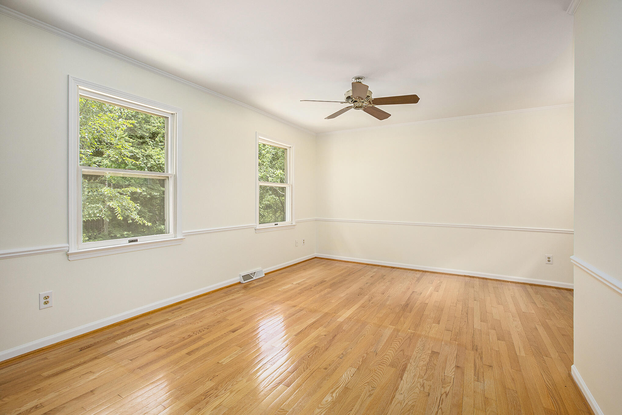 4887 Wylie Road Dexter, MI 48130 - Photo 29 of 58 21.1 bed