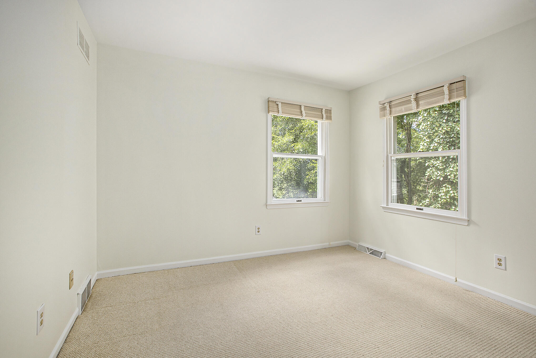 4887 Wylie Road Dexter, MI 48130 - Photo 38 of 58 28 bed5