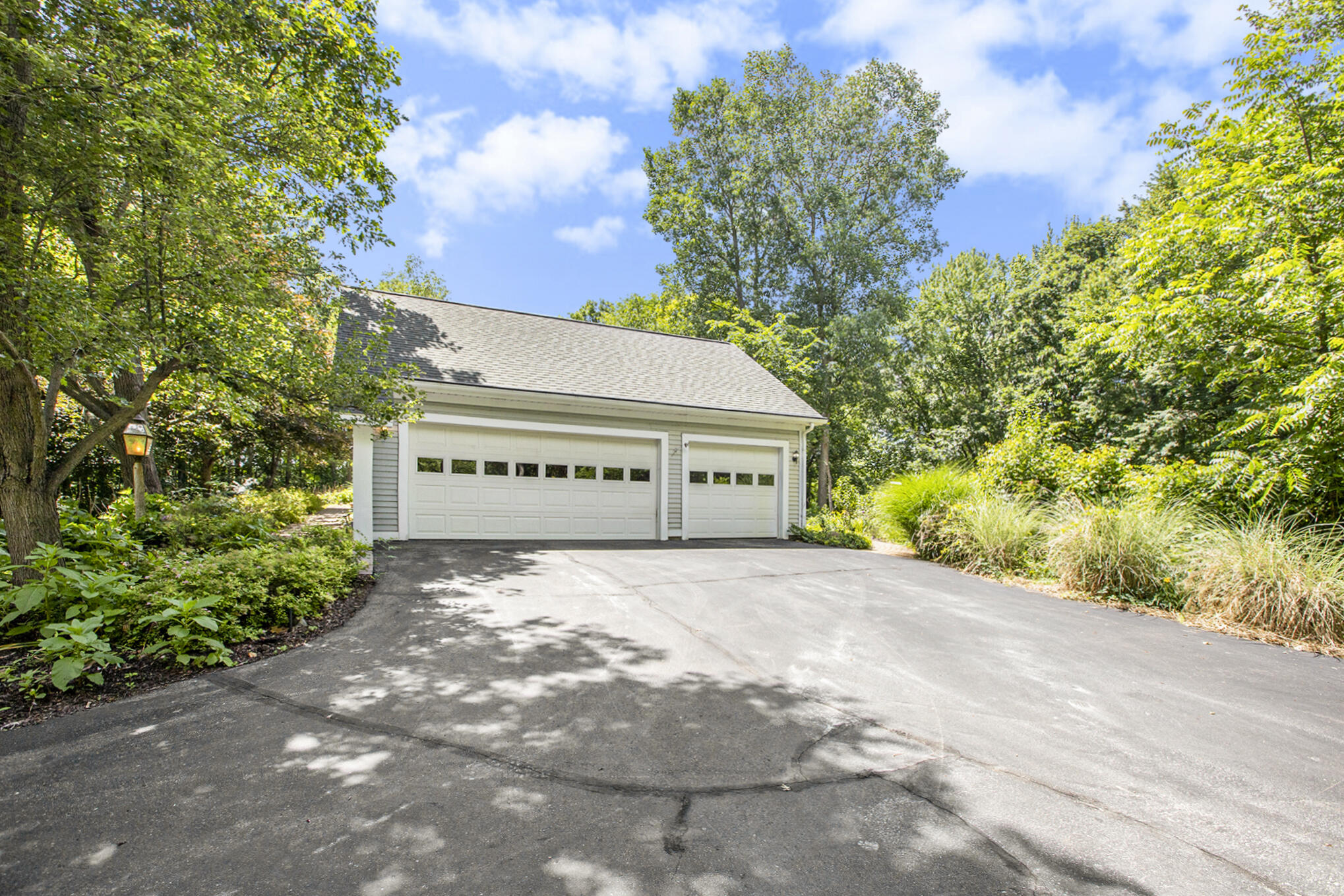 4887 Wylie Road Dexter, MI 48130 - Photo 49 of 58 39 garage
