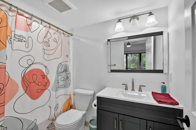 $300,000 | 1801 Presidential Way, Unit D204, West Palm Beach, FL 33401