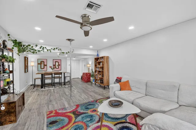 $300,000 | 1801 Presidential Way, Unit D204, West Palm Beach, FL 33401