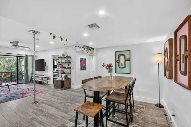 $300,000 | 1801 Presidential Way, Unit D204, West Palm Beach, FL 33401