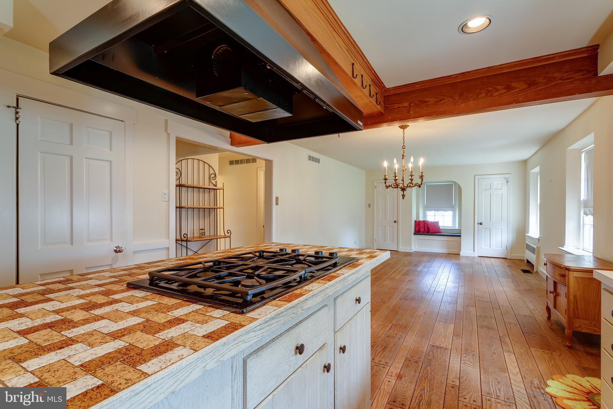 1324 Dill Road Havertown, PA 19083 - Photo 17 of 47
