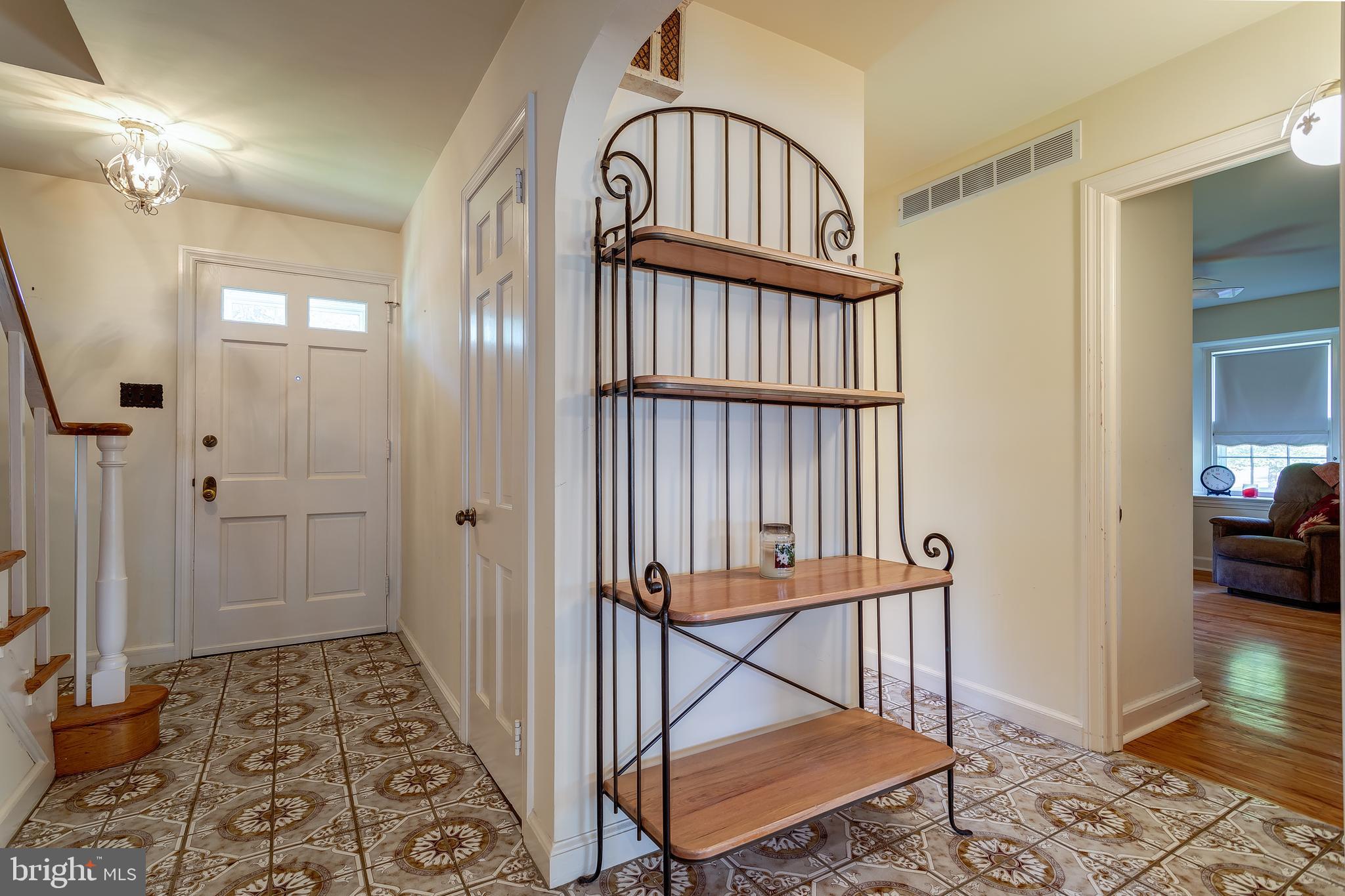1324 Dill Road Havertown, PA 19083 - Photo 8 of 47