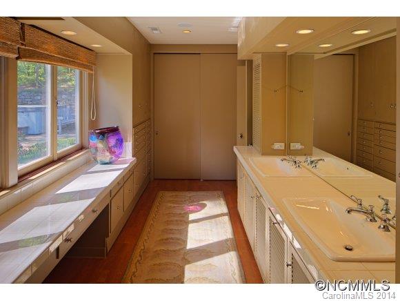 361 Windsor Road Asheville, NC 28804 - Photo 20 of 24 Gallery Image 20