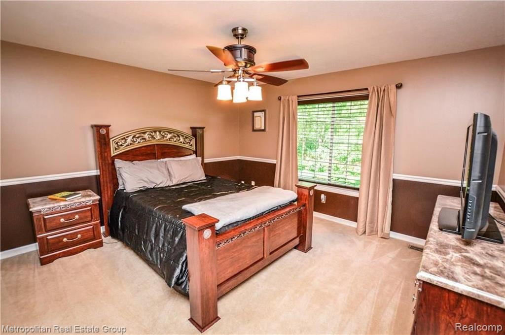 31623 Folsom Road Farmington Hills, MI 48336 - Photo 12 of 30