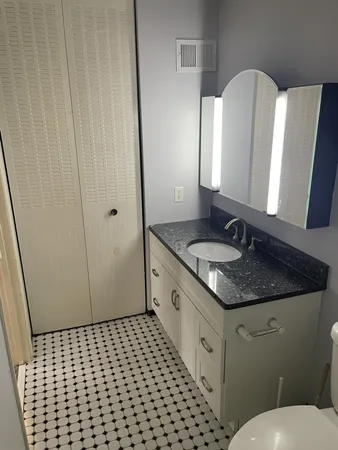 $2,200 | 2363 Dorland Lane, Maplewood, MN 55119