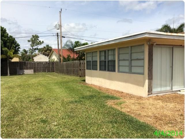5675 1st Road Lake Worth, FL 33467 - Photo 8 of 8 front