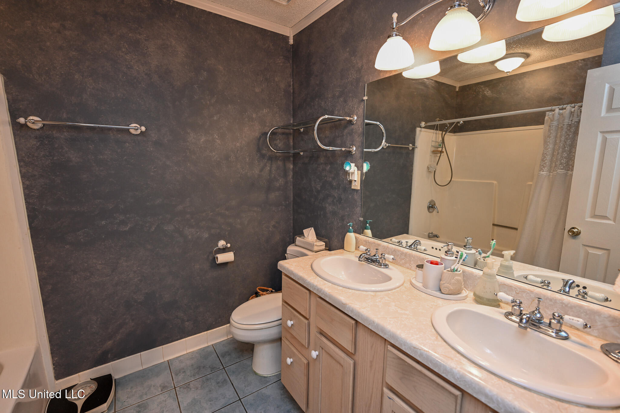 20 James Black Road Olive Branch, MS 38654 - Photo 24 of 56 hall bath