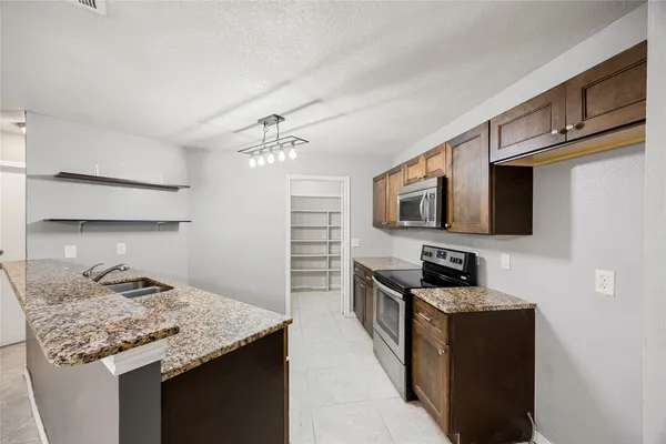 $269,900 | 9735 Fortune Ridge Drive, Converse, TX 78109