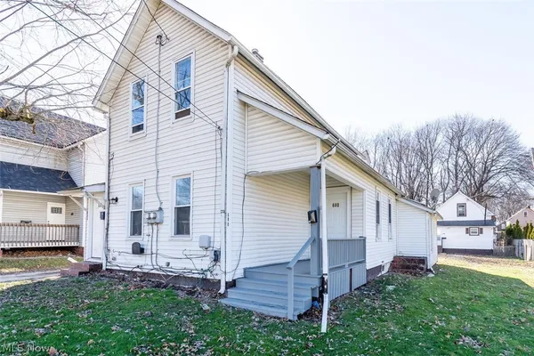 $159,900 | 678-682 Sumner Street, Akron, OH 44311
