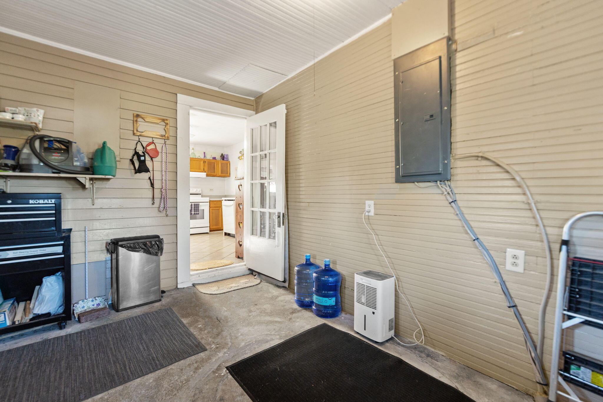 74 Bryantsville Road Lancaster, KY 40444 - Photo 24 of 85 enclosed back porch mudroom/utility/storage