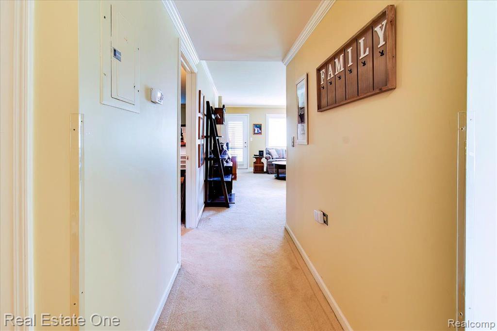 951 Wexford Way Rochester Hills, MI 48307 - Photo 6 of 46