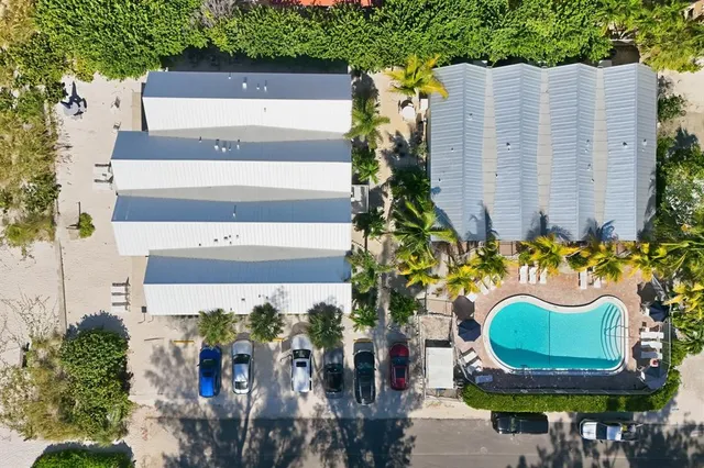 $1,350,000 | 100 73rd Street, Unit 104A, Holmes Beach, FL 34217