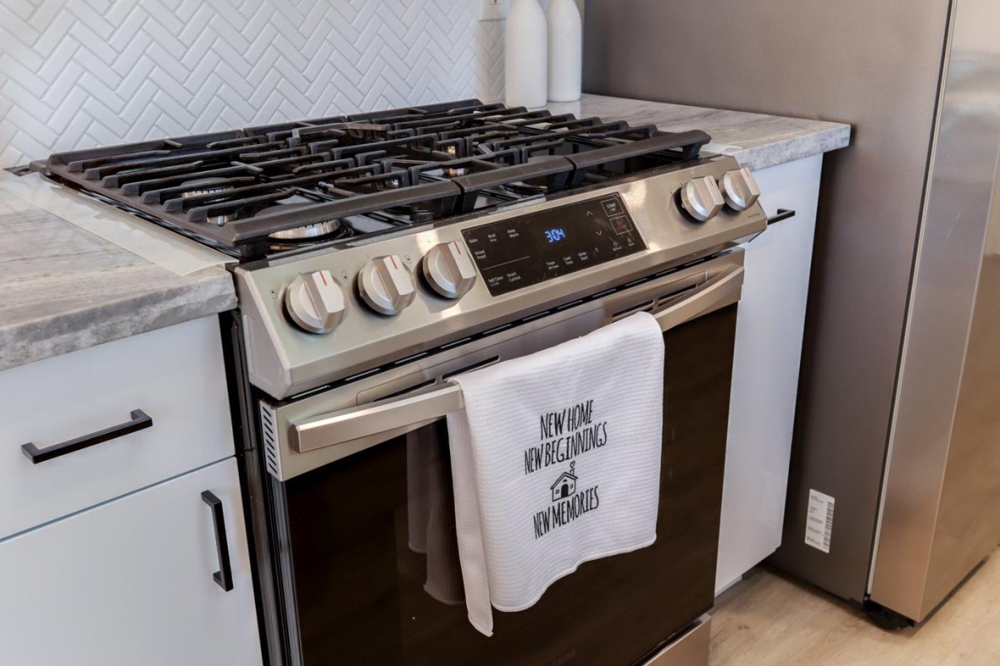 681 Arnold Drive Gilroy, CA 95020 - Photo 23 of 55 a close up of a stove top oven
