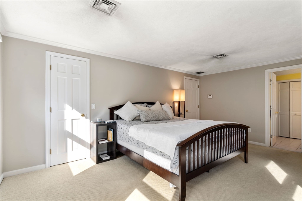 134 Middle Road Southborough, MA 01772 - Photo 17 of 41 Gallery Image 17