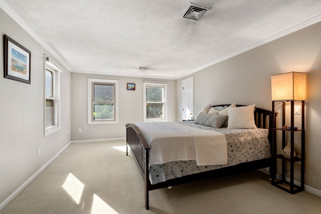 134 Middle Road Southborough, MA 01772 - Photo 18 of 41 Gallery Image 18