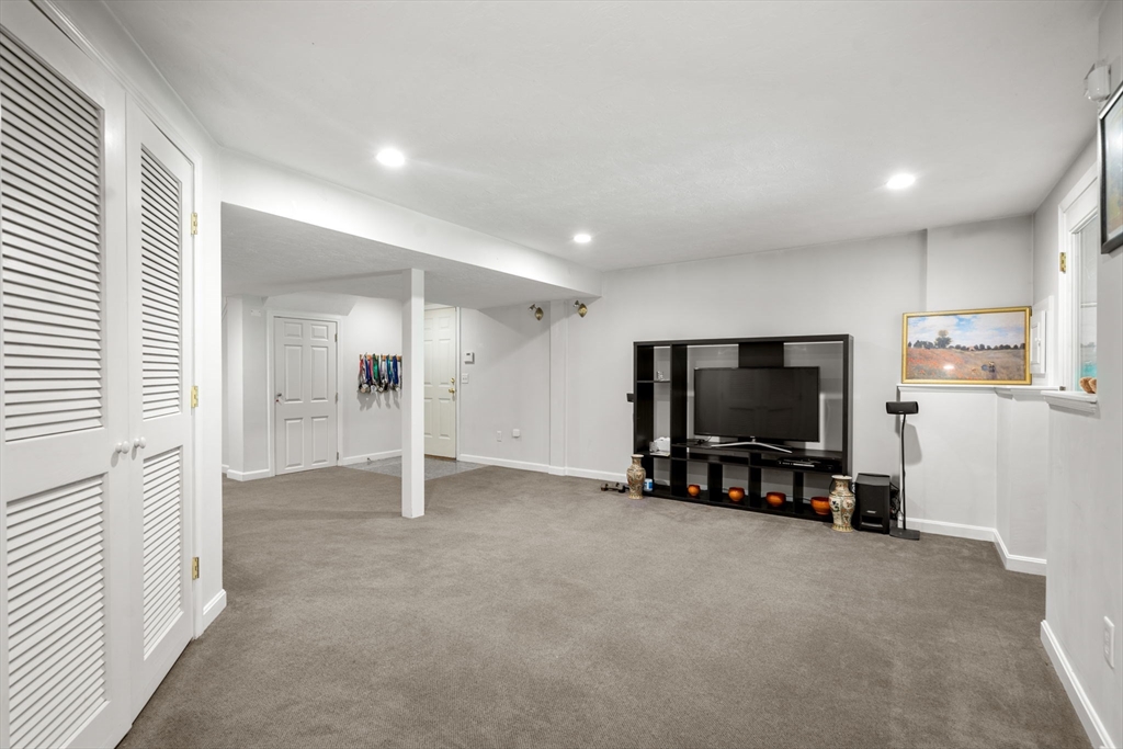 134 Middle Road Southborough, MA 01772 - Photo 26 of 41 Gallery Image 26