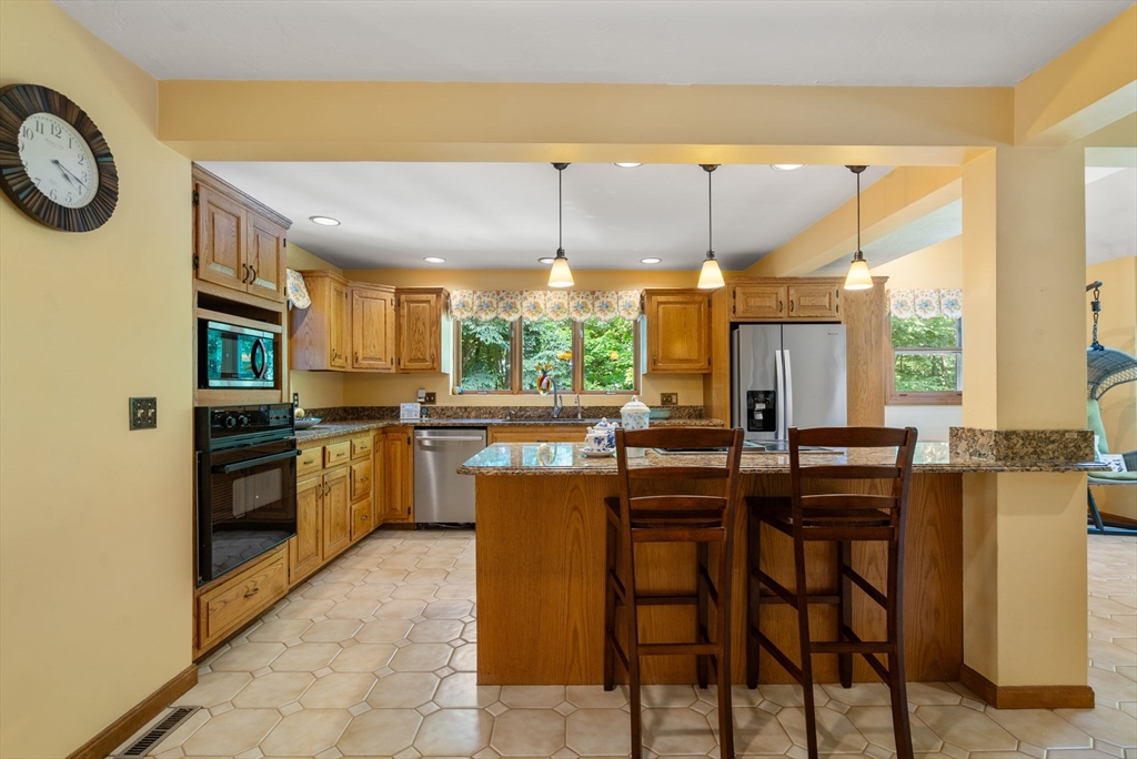 134 Middle Road Southborough, MA 01772 - Photo 8 of 41 Gallery Image 8