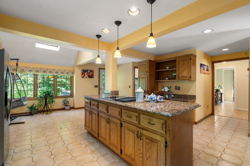 134 Middle Road Southborough, MA 01772 - Photo 9 of 41 Gallery Image 9