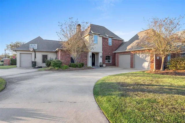$459,500 | 4180 Primrose Drive, Lake Charles, LA 70605