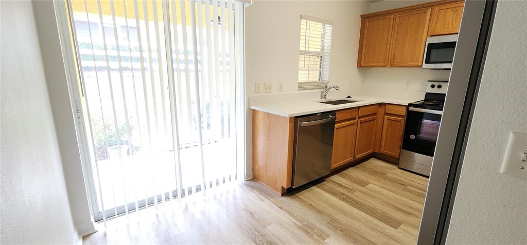 259 Castlekeeper Place Valrico, FL 33594 - Photo 6 of 15 a bathroom with a sink and a mirror