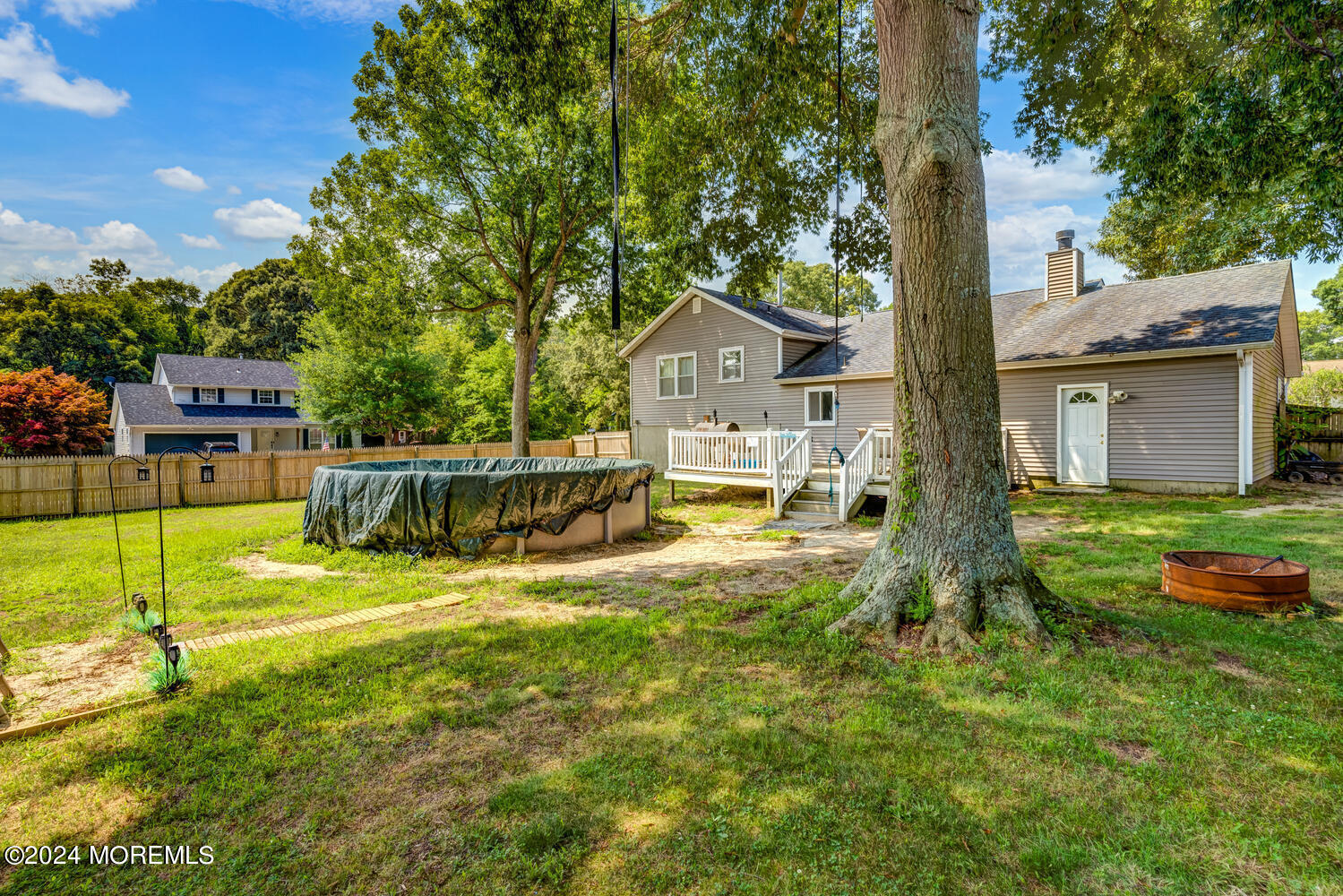 27 Cedarbrook Lane Little Egg Harbor, NJ 08087 - Photo 4 of 24 A7I07417 18 19 20 21-007-006-1499x1000