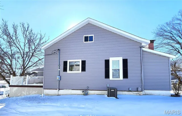 $174,000 | 206 Westwood Drive, O'Fallon, IL 62269