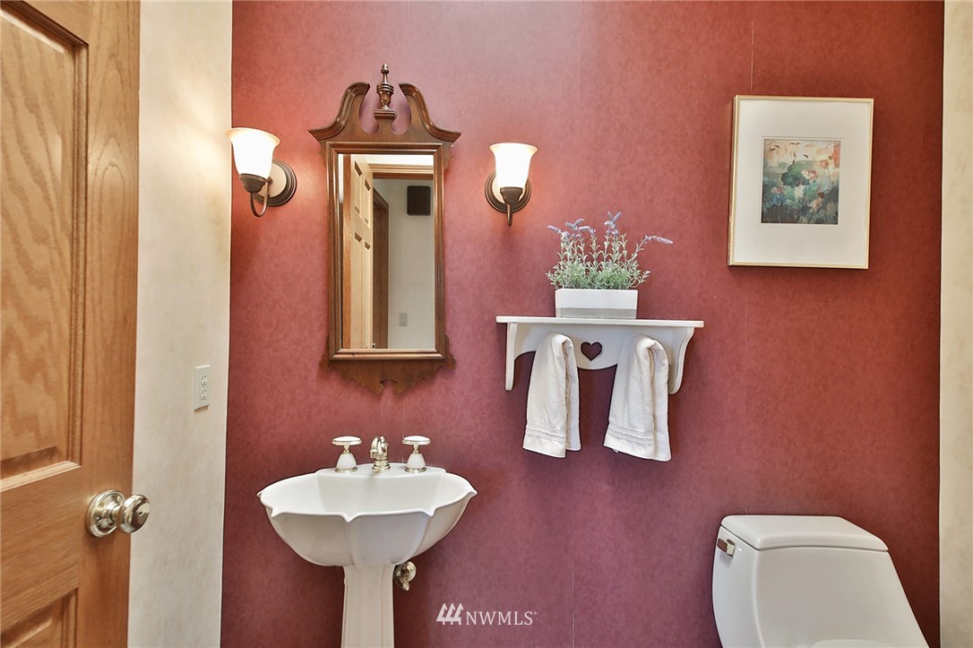 4913 Breezefair Road Freeland, WA 98249 - Photo 12 of 25 Gallery Image 12