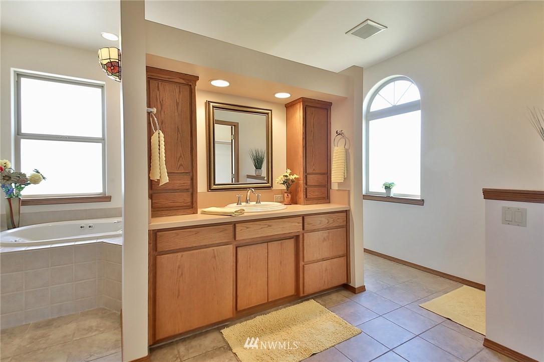 4913 Breezefair Road Freeland, WA 98249 - Photo 14 of 25 Gallery Image 14