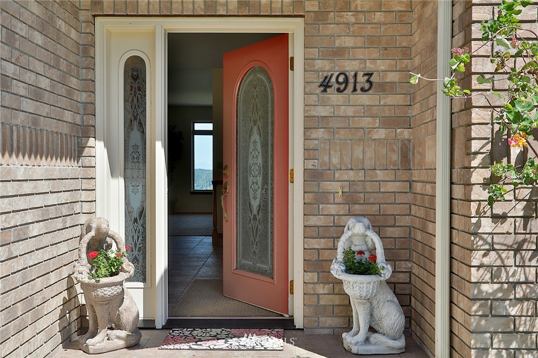 4913 Breezefair Road Freeland, WA 98249 - Photo 4 of 25 Gallery Image 4