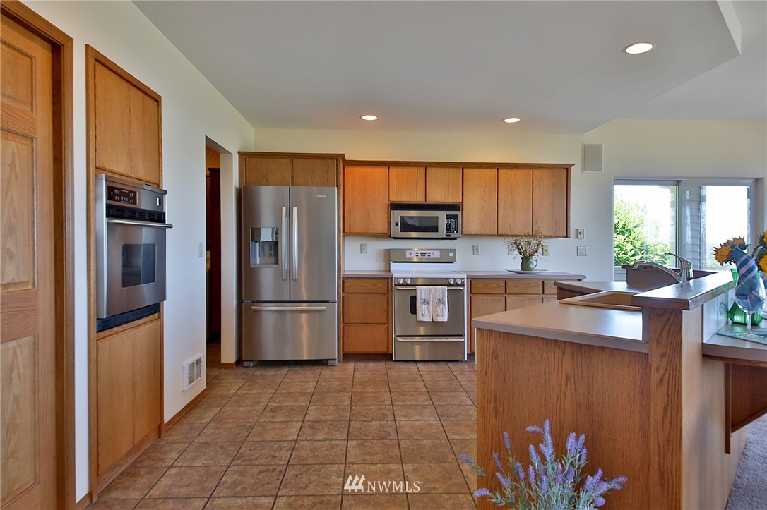 4913 Breezefair Road Freeland, WA 98249 - Photo 10 of 25 Gallery Image 10