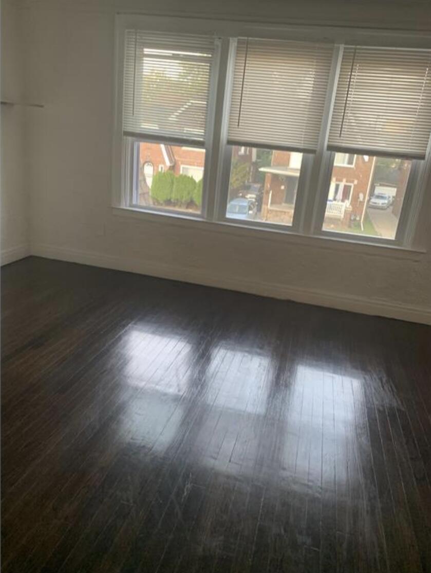 17139 Prairie Street Detroit, MI 48221 - Photo 3 of 10 Living room