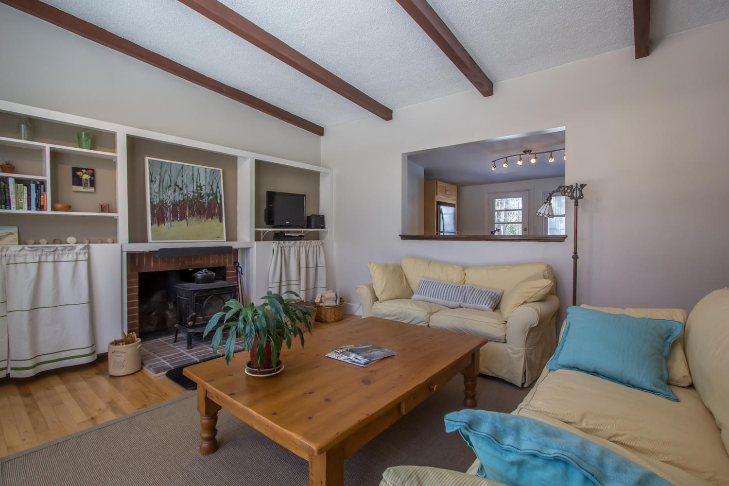 419 Mitchell Road Cape Elizabeth, ME 04107 - Photo 13 of 29 419 living area looking towards kitchen